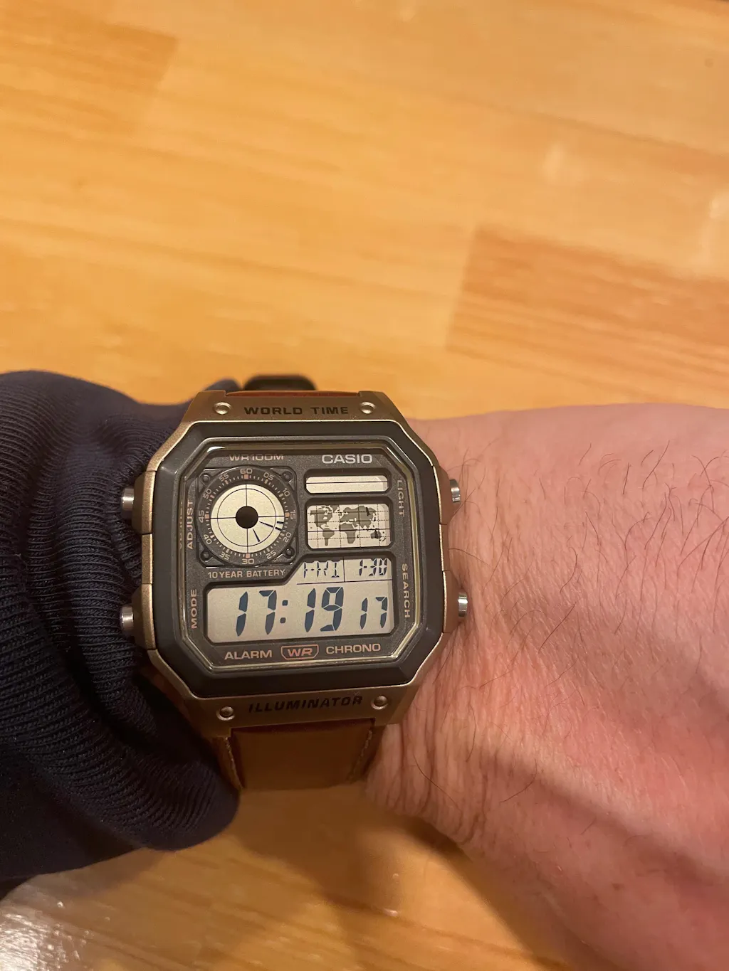 CASIO カシオ AE-1200WHL-5A メンズ 腕時計 10気圧防水 10年保証