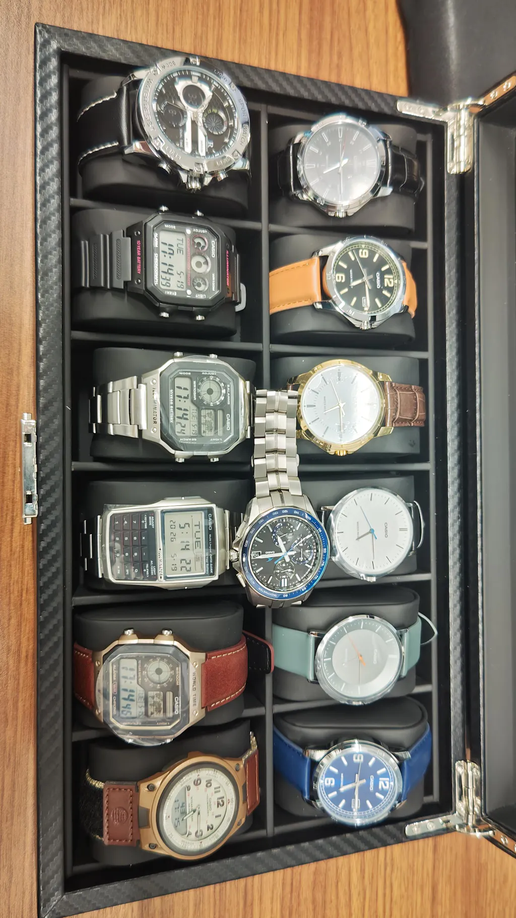 CASIO カシオ AE-1200WHL-5A メンズ 腕時計 10気圧防水 10年保証