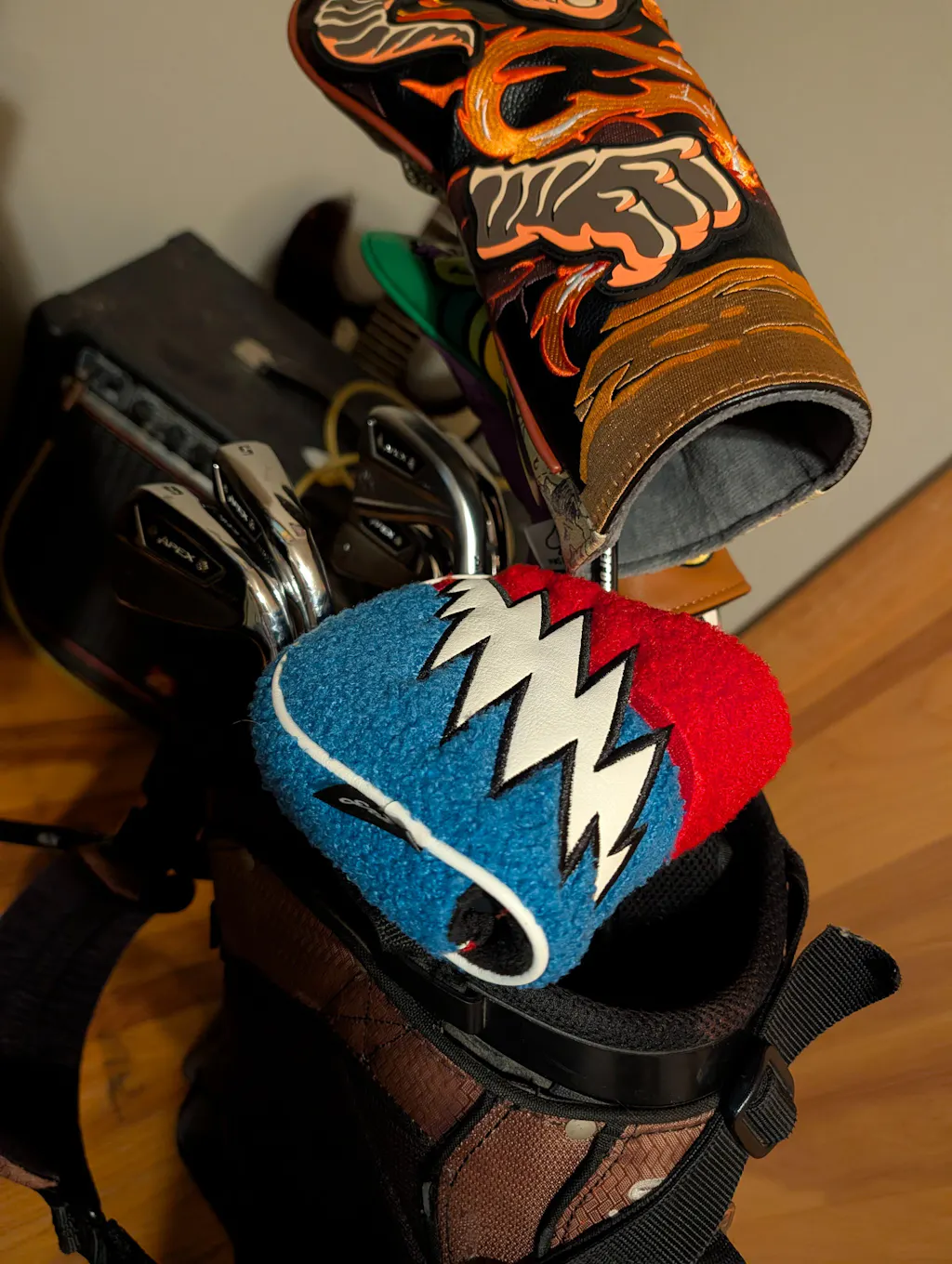 Red White & Bolt Mid Mallet Putter Cover
