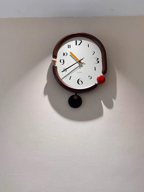 Minimalist Silent Analog Wall Clock - Scandinavian Design