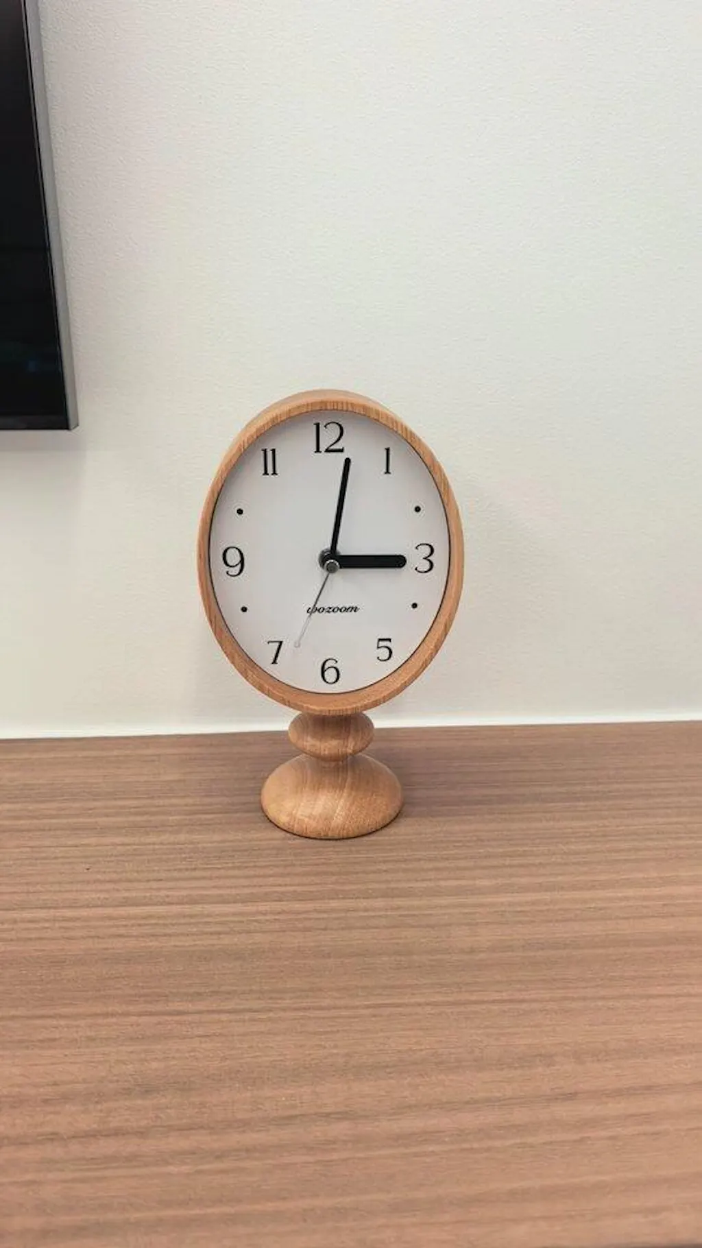 Nordic Retro Silent Pedestal Clock