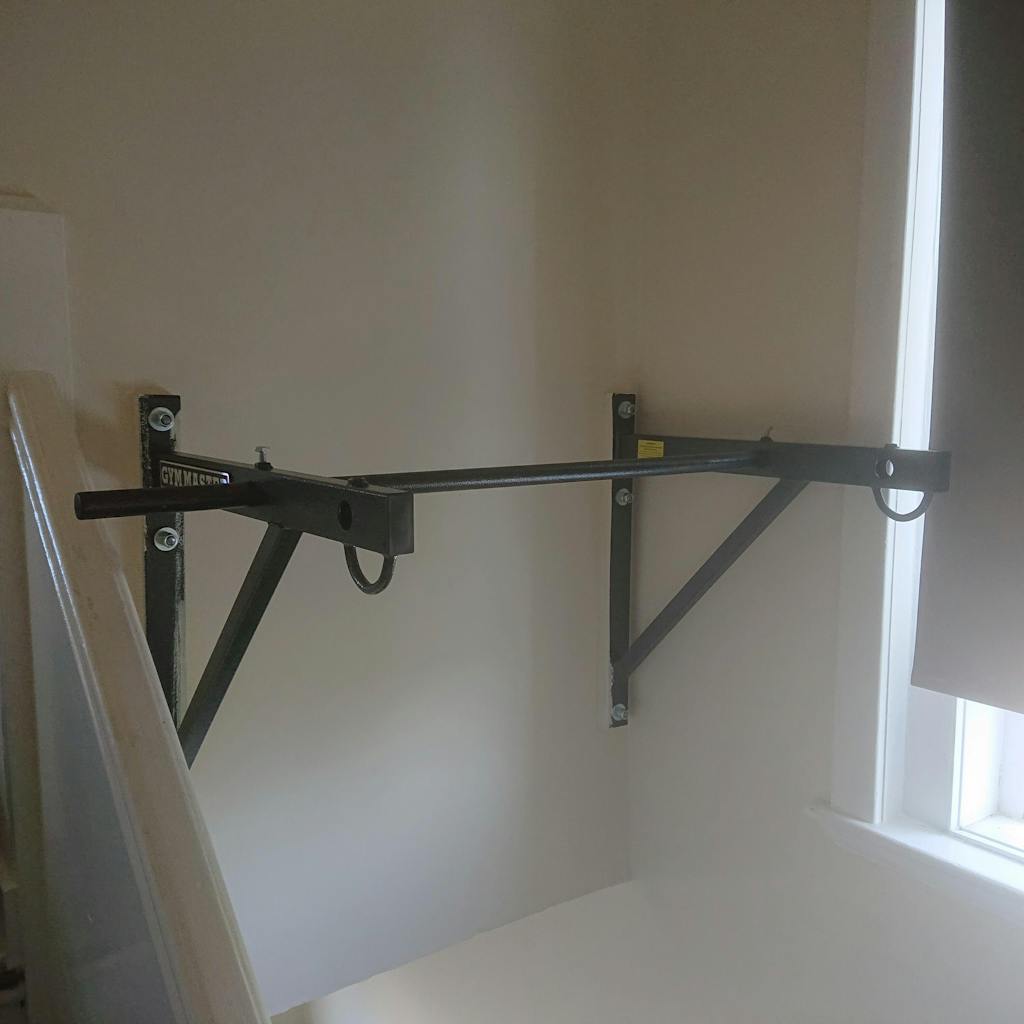 Wall Mounted Pull Up Bar
