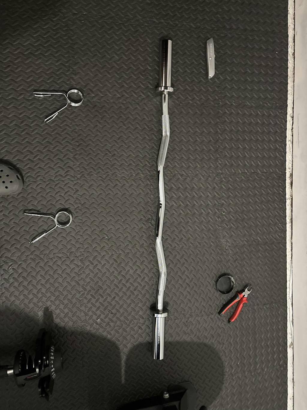 Olympic EZ Curl Bar - Optional Clamp Collars