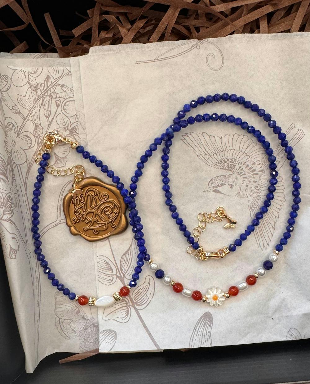 Lapis Lazuli Red Agate Gold Necklace – Wisdom & Confidence