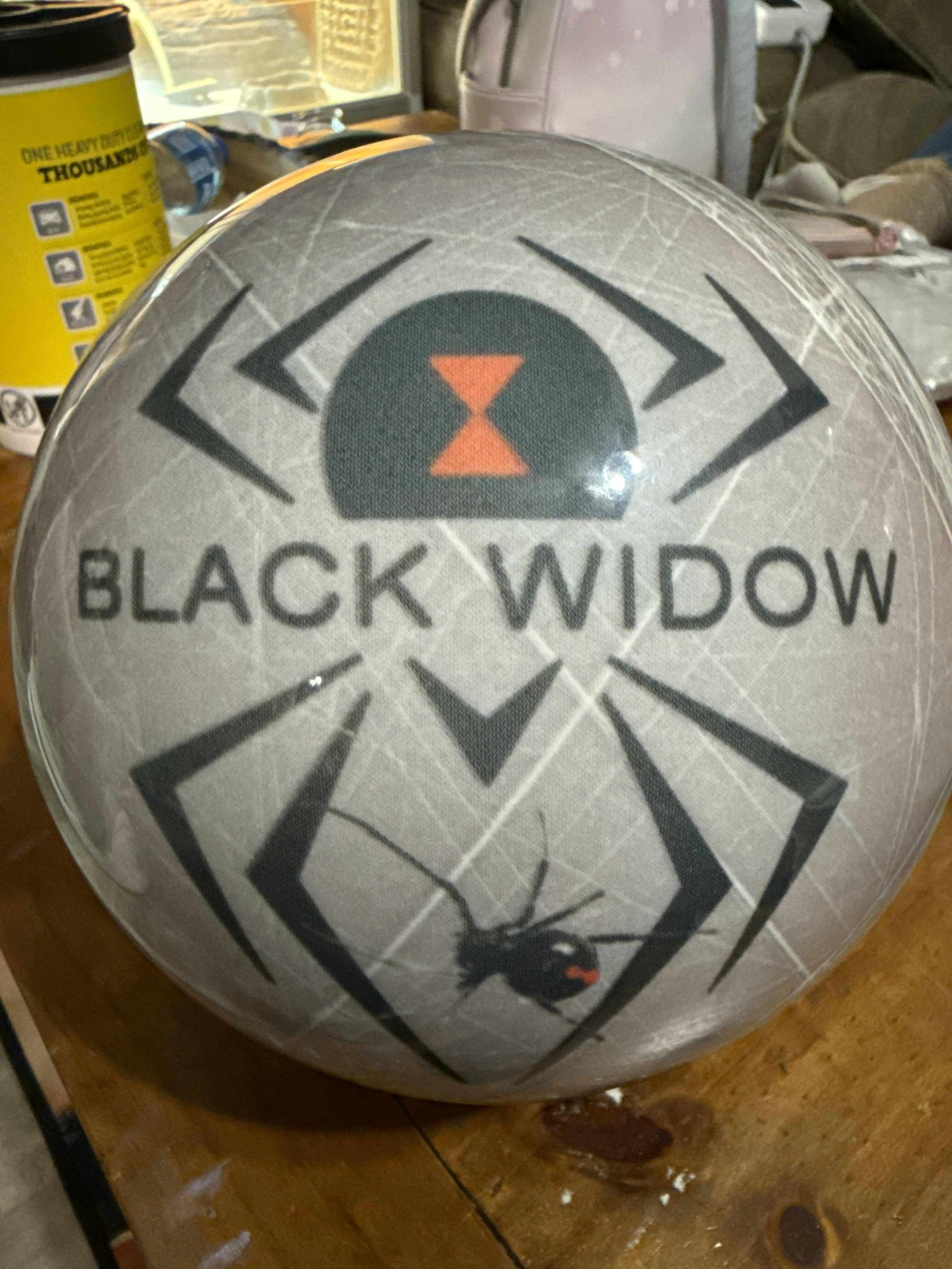 Black Widow Viz-A-Ball – HammerBowling
