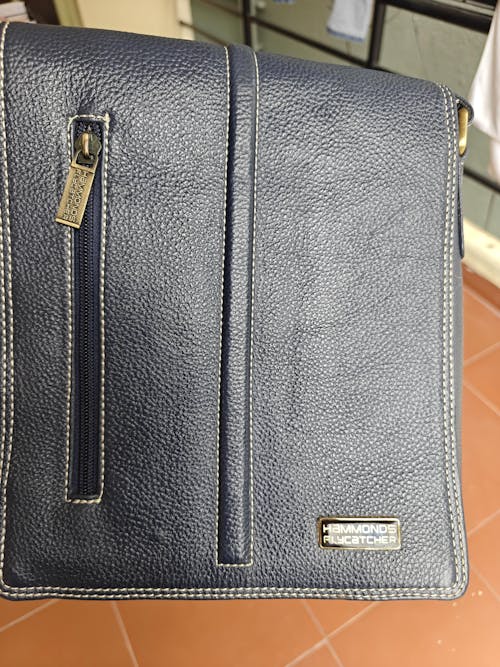 Premium Leather Stylish Mens Crossbody Bag - Adjustable Strap - 1 Year Warranty