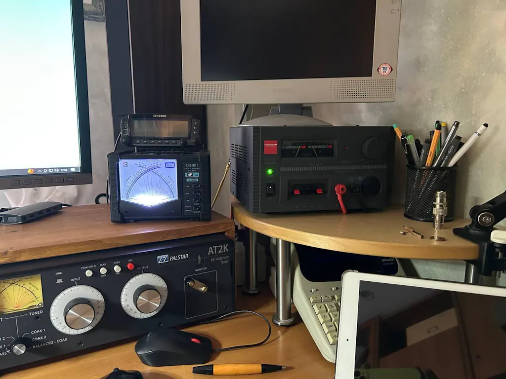 DIAMOND GSV-3000 ALIMENTATORE LINEARE 30 A.
