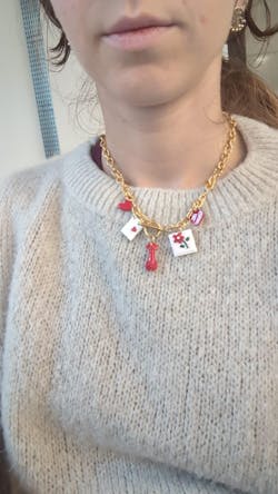 Sélectionnez dans l'ordre vos charms ( 10 charms max)