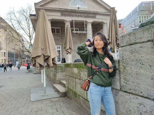 Green oversized sweatshirt with Andean motifs