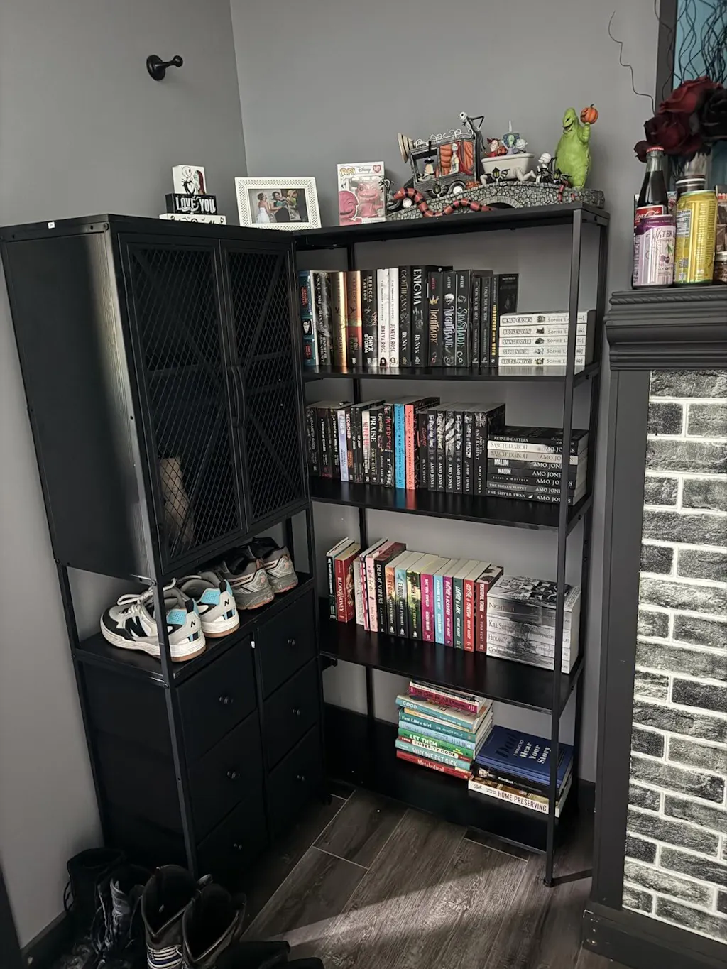 HAUOMS Corner Bookshelf with 6 Tier Convertible Bookshelf and 6 Fabric Drawers for Home Office Living Room