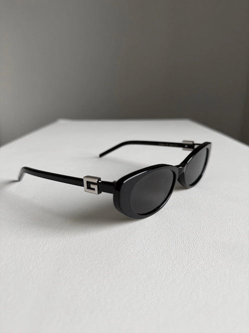 Gucci Eyewear Oval frame Sunglasses