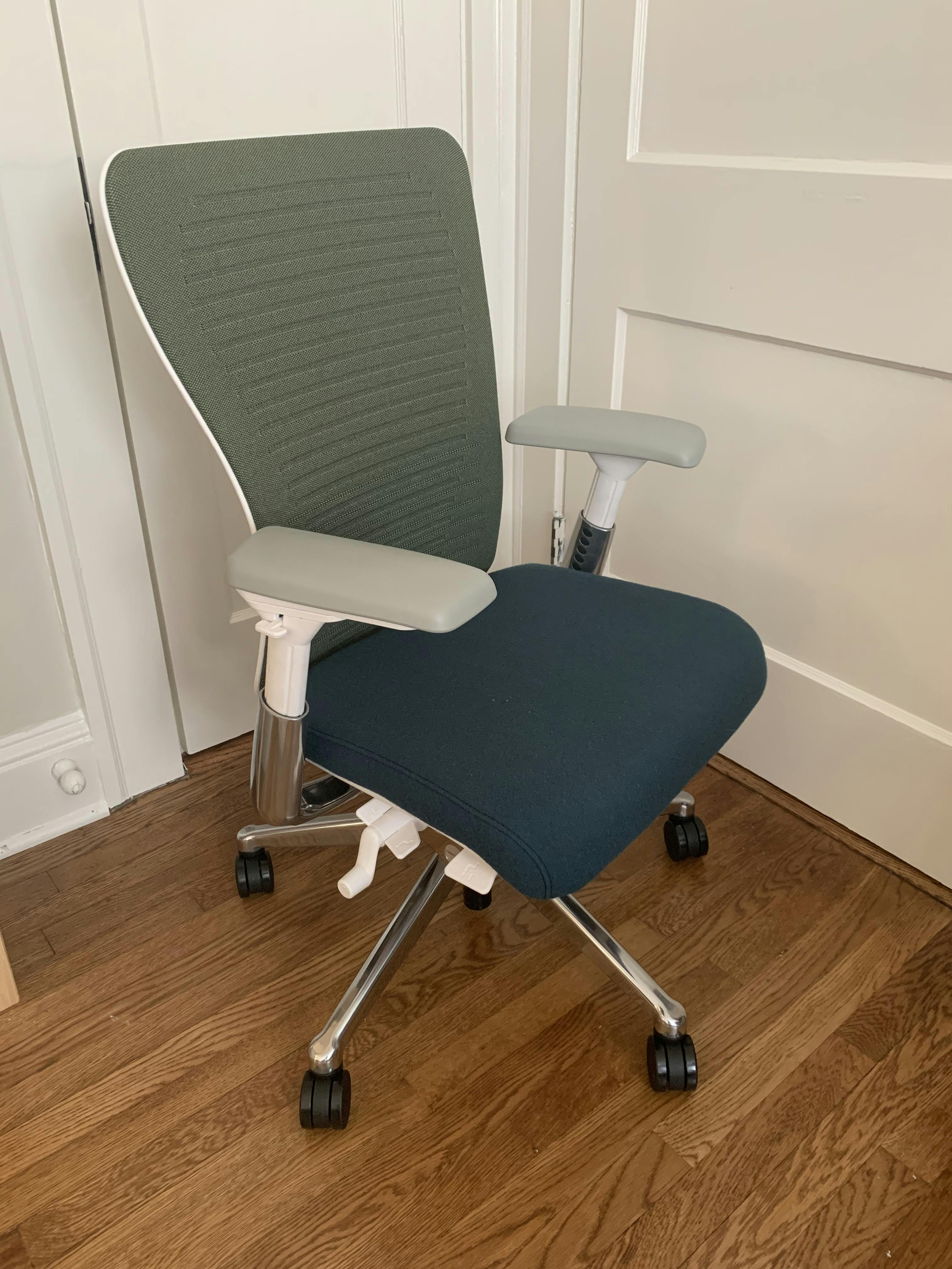 Zody Digital Knit Office Chair with 4D Arms Haworth Store Canada