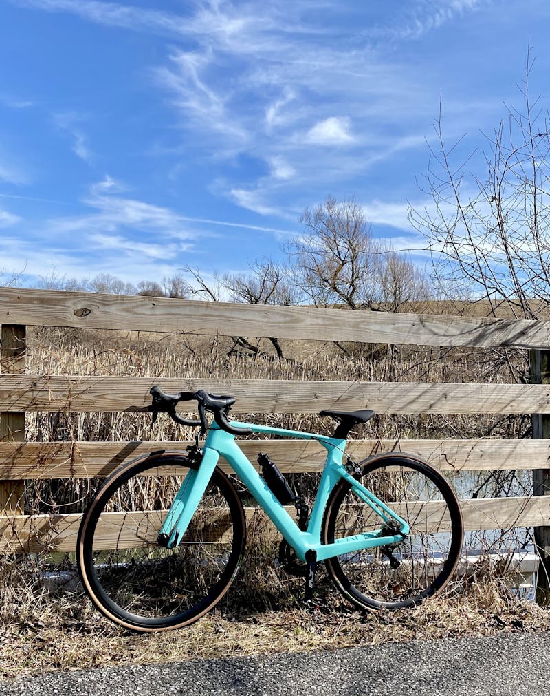 Model H Tiagra - Carbon frame road bike Shimano Tiagra 20s