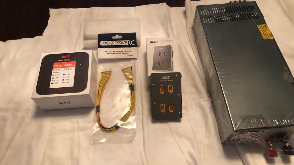 ISDT Q8 Max 1000W 30A High Power Battery Balance Charger Discharger