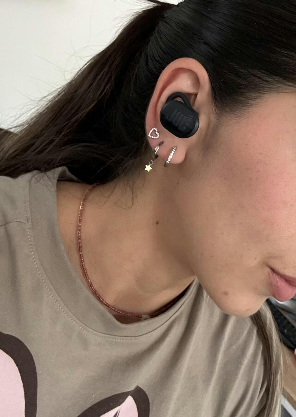 Aretes en Titanio con estrella colgante
