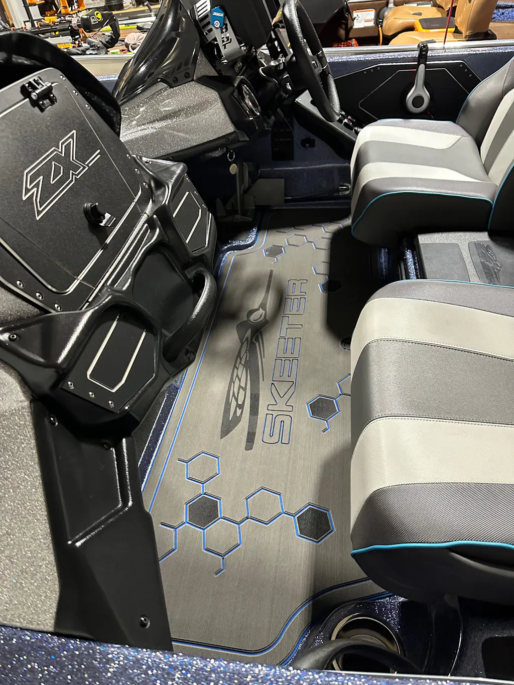 Ulta-Mat Cockpit Kit by Hennessey Outdoors: 2017-2022 Skeeter ZX225/ZX250