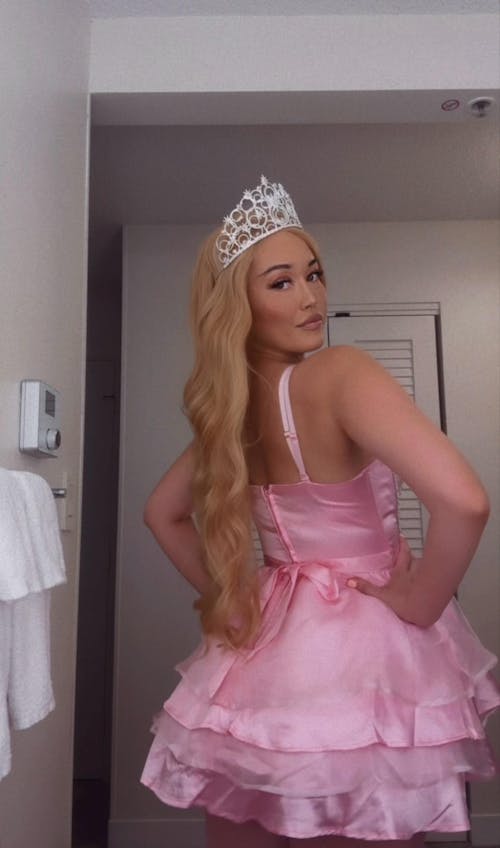 Honey Blonde Wavy Lace Front Synthetic Wig Bianca Glinda Look