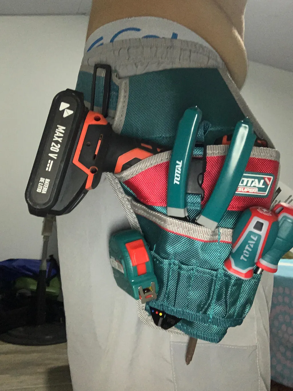PORTA HERRAMIENTA DE 9 BOLSILLOS CAPACIDAD MAXIMA 8KG TOTAL