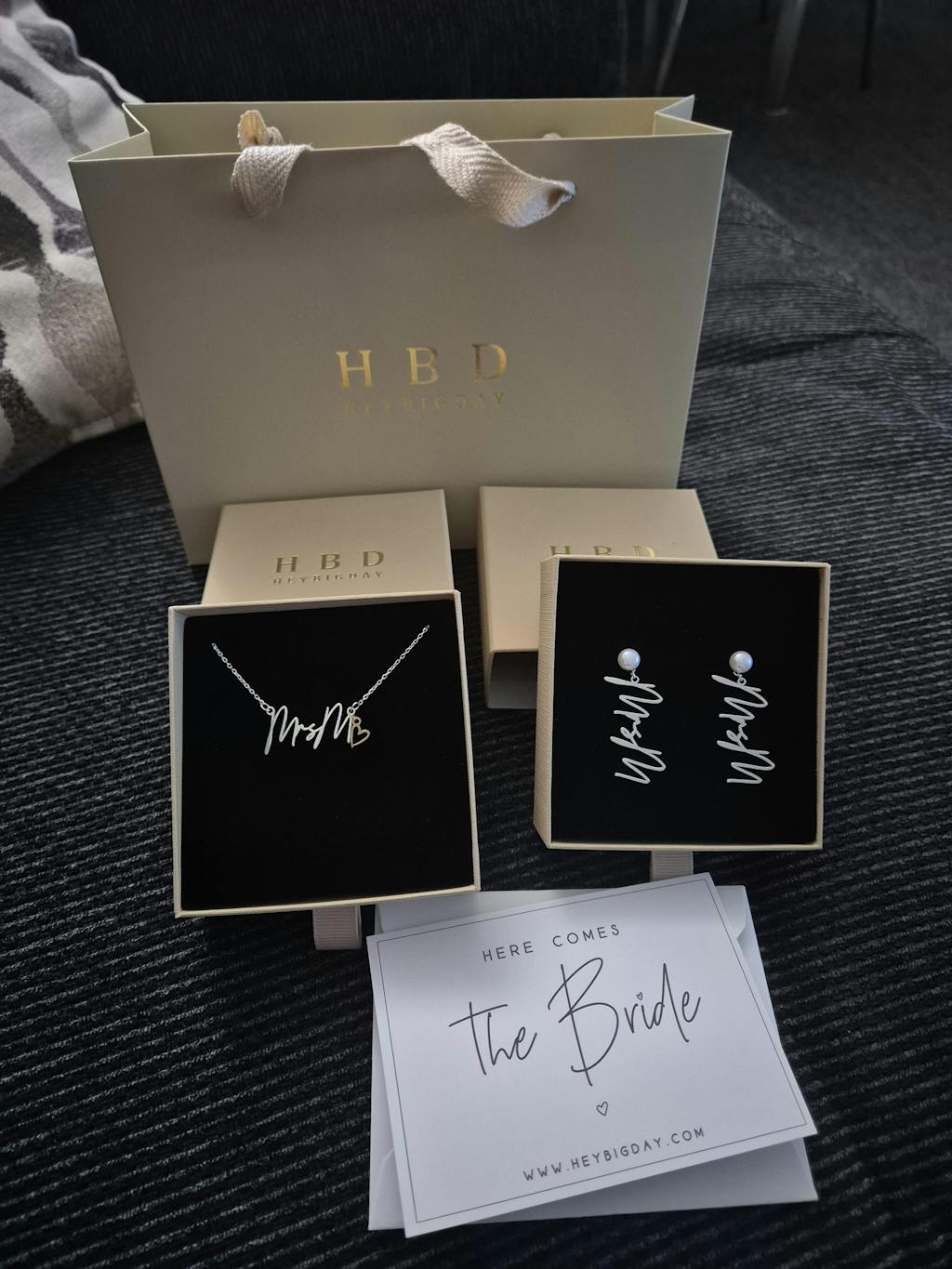 "Mrs" Necklace Bride To Be Gift Box Set