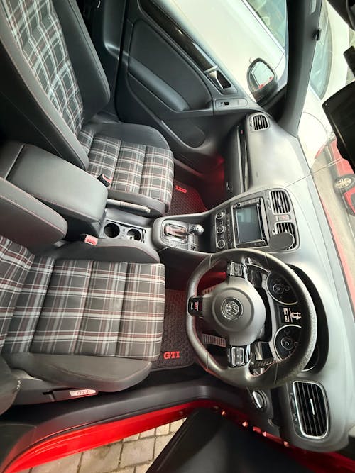 VW Golf MK6 Cup Holder Mod