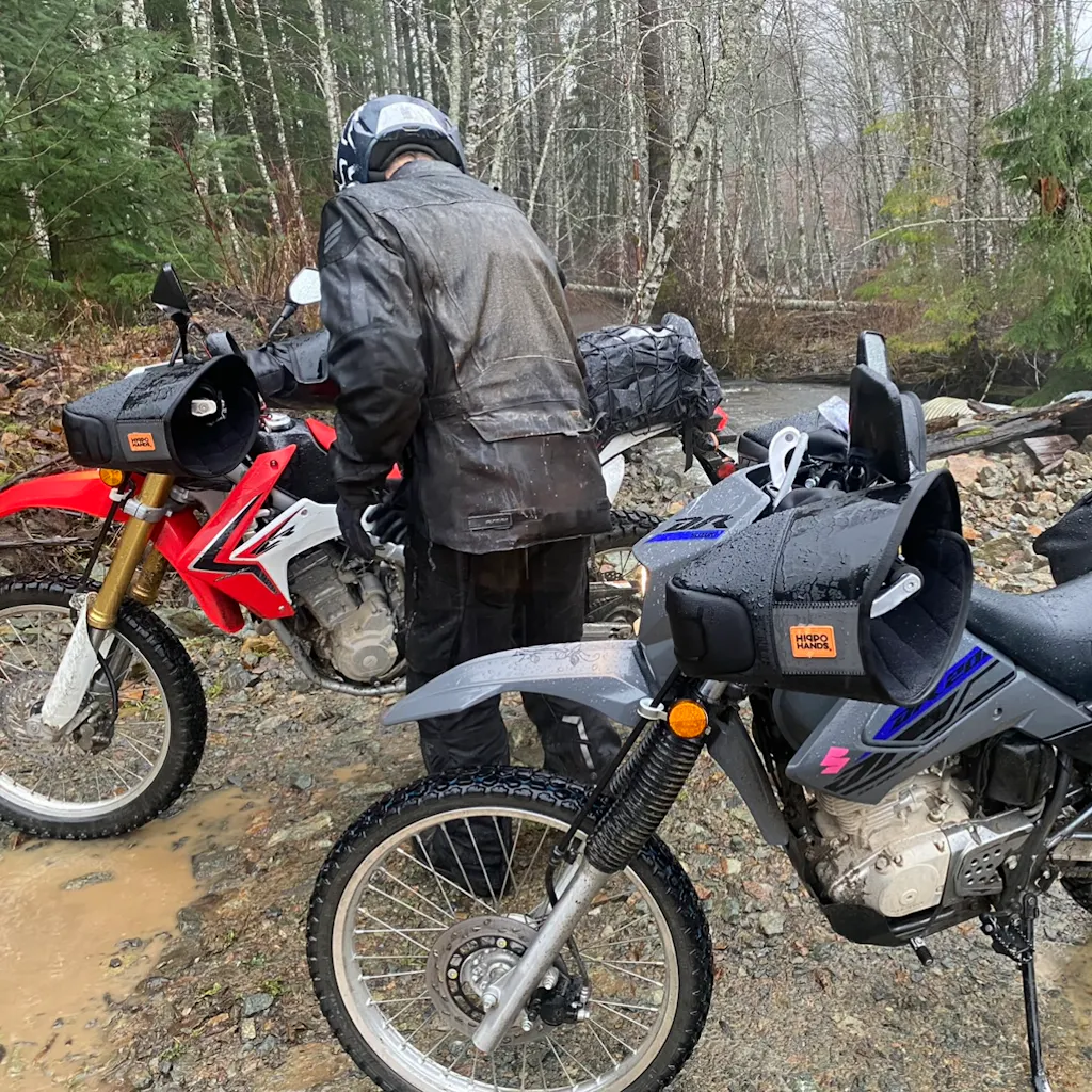 Rogue — Mid-sized, versatile motorcycle hand covers – Hippo Hands Inc.