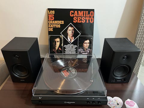 CAMILO SESTO -  15 GRANDES EXITOS VOL.1 - A PETICIÓN DEL PÚBLICO (TRANSLUCENT RED / SMOKE EFFECT) | VINILO