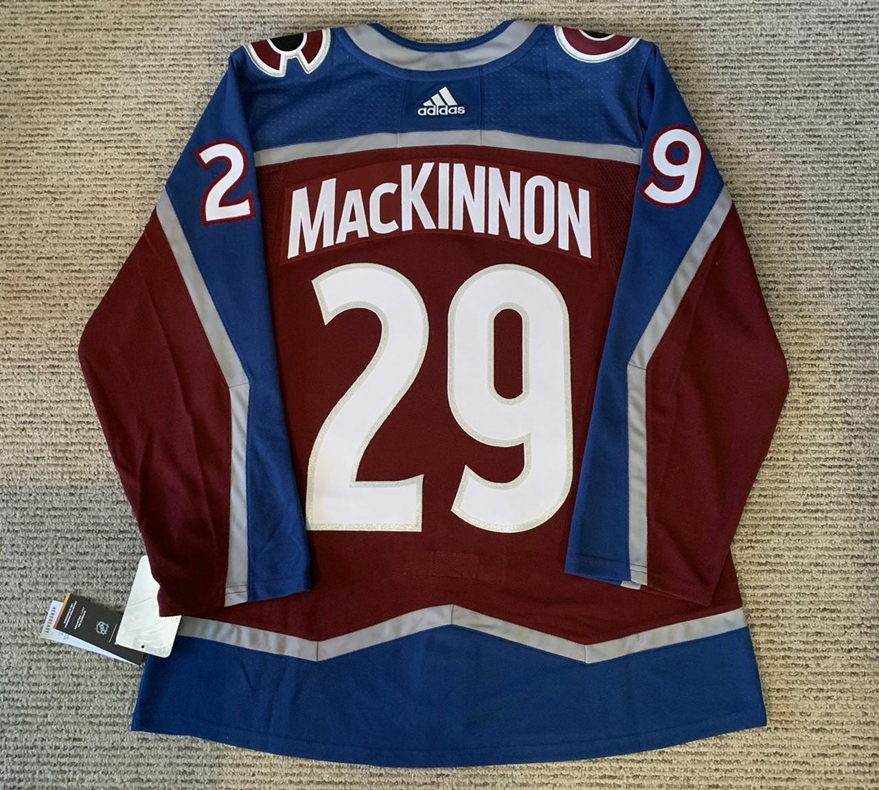 nathan mackinnon alternate jersey