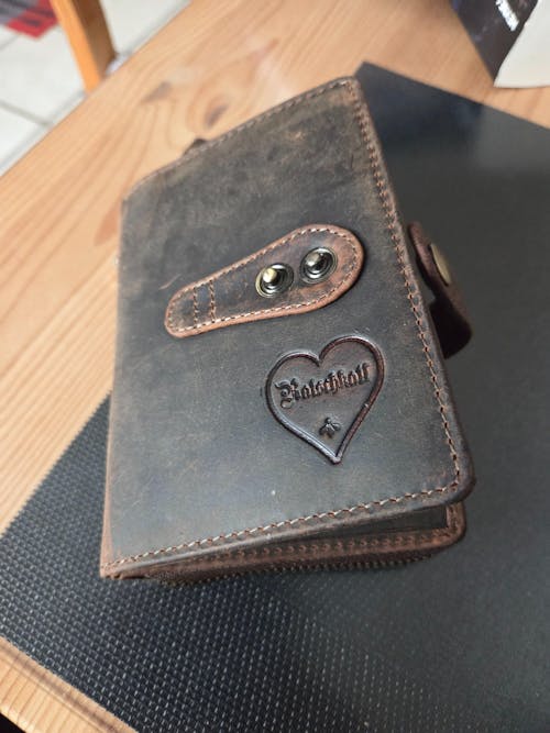 Mittlelgroße Gelbörse Gigi