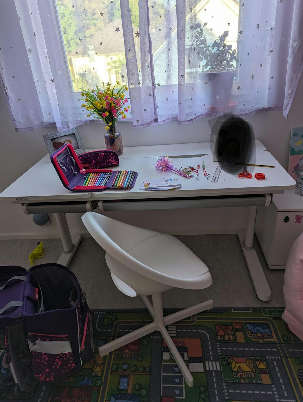 ELIN Kinderschreibtisch höhenverstellbar 120x60 cm – mit neigbare Tischplatte & Schublade, ergonomisch, für Kinder & Jugendliche, in Weiß