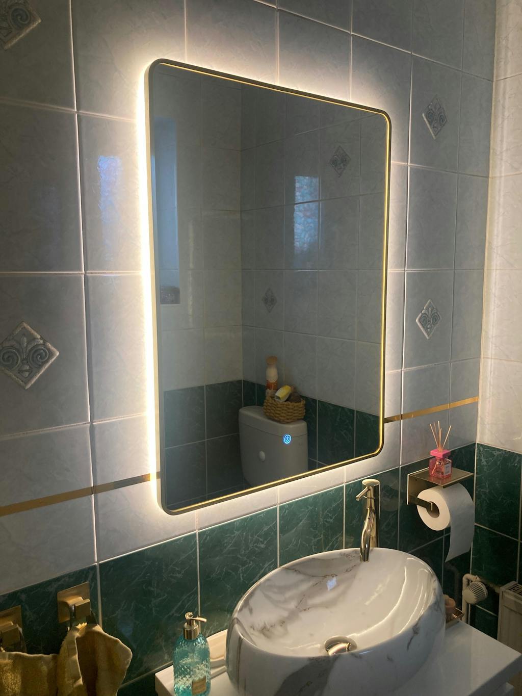 LED Badespiegel, Dekor Wandspiegel mit Gold Metall Rahmen, Lichtwechsel