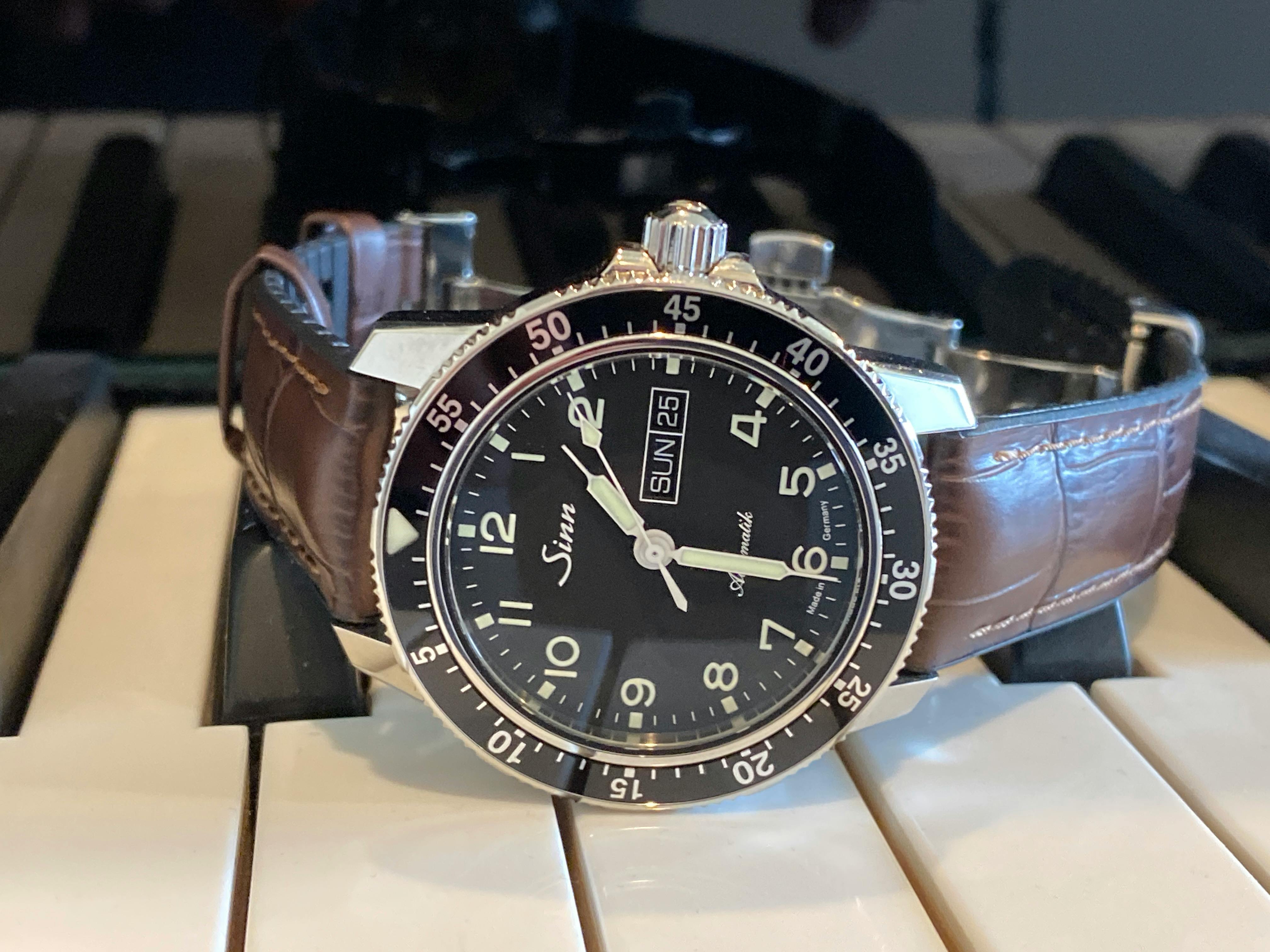 Hirsch Paul Gold-Brown Alligator Leather Watch Band Strap