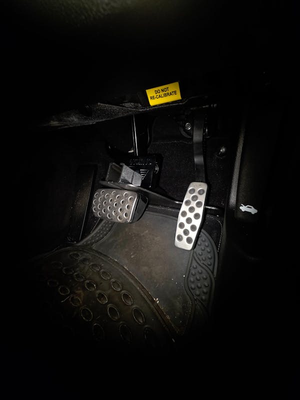 PEDAL LOCK for VF COMMODORES