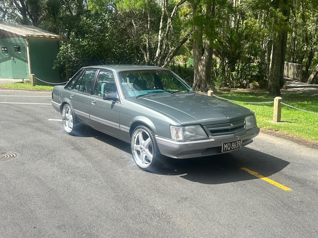 BONNET ROD HINGE for VB VC VH VK VN VG