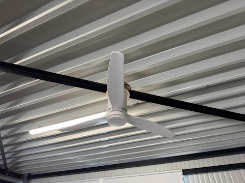 Hombli Smart Ceiling Fan & Light - White & White Wood