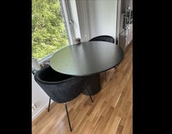 Bianca runt matbord - Svart