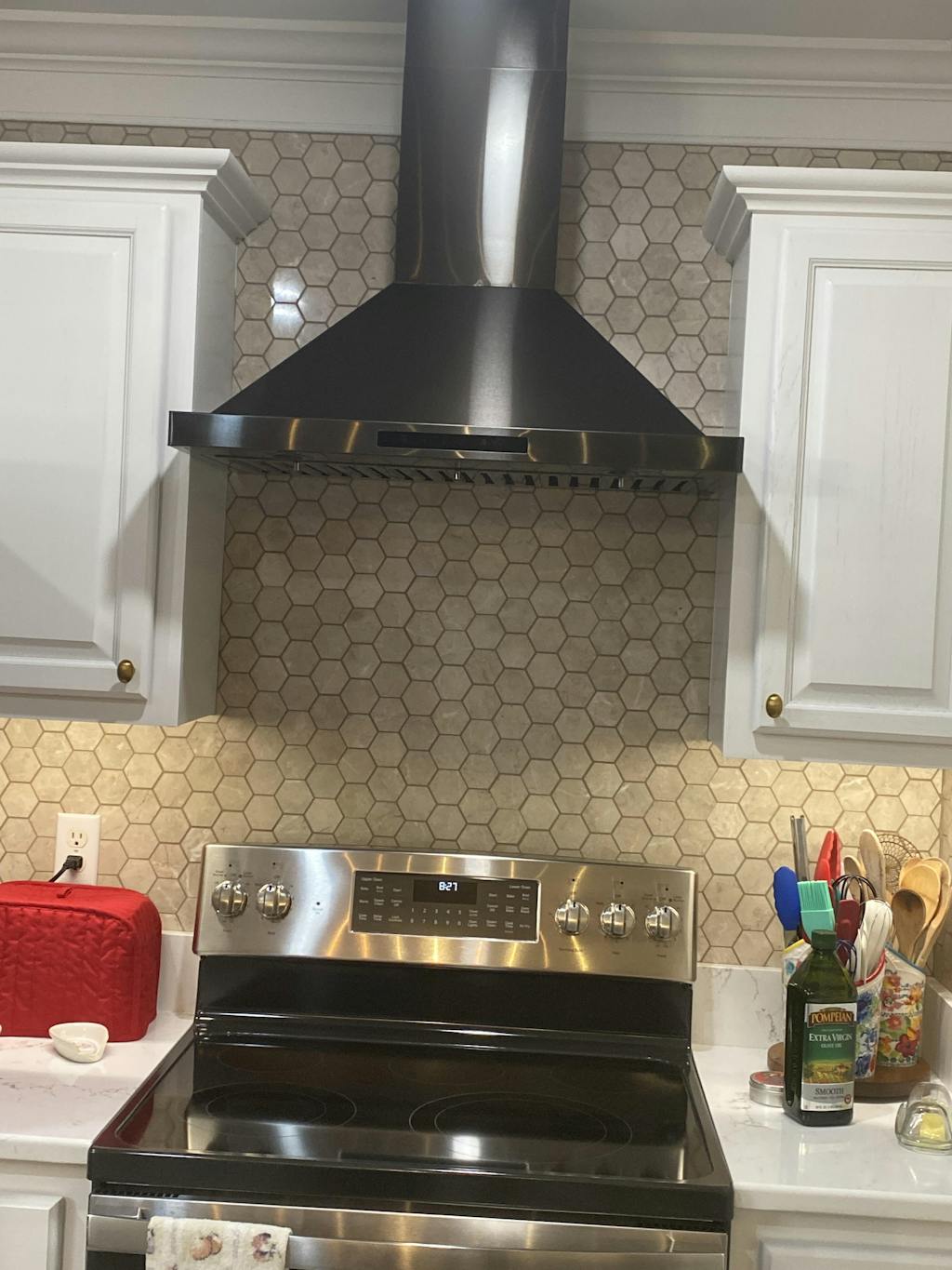 ZLINE 30" Stainless Steel 4.0 cu.ft. 4 Gas Burner/Electric Oven Range