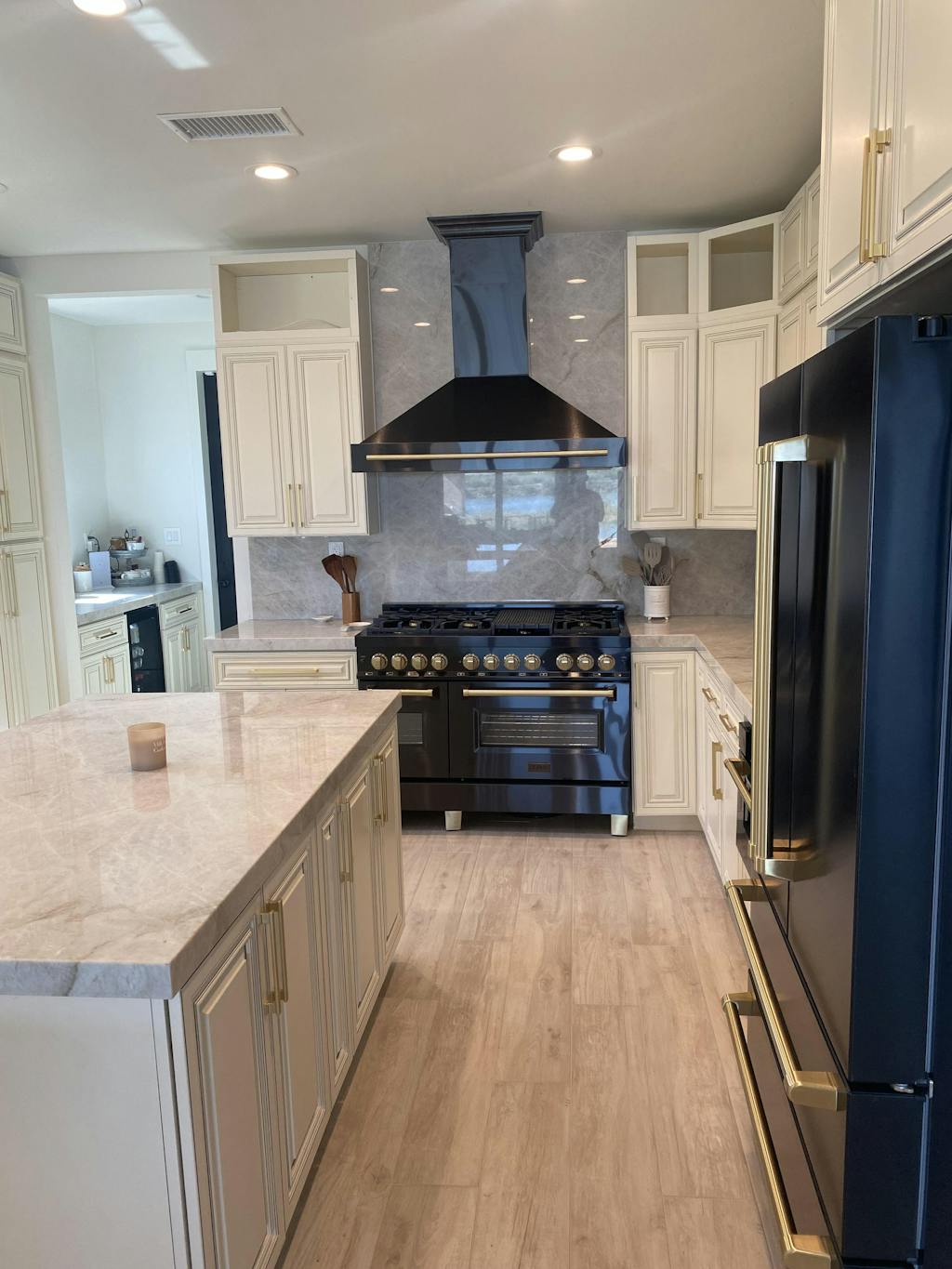 ZLINE 60" Refrigerator w/ Water Dispenser (RBIVBS60)