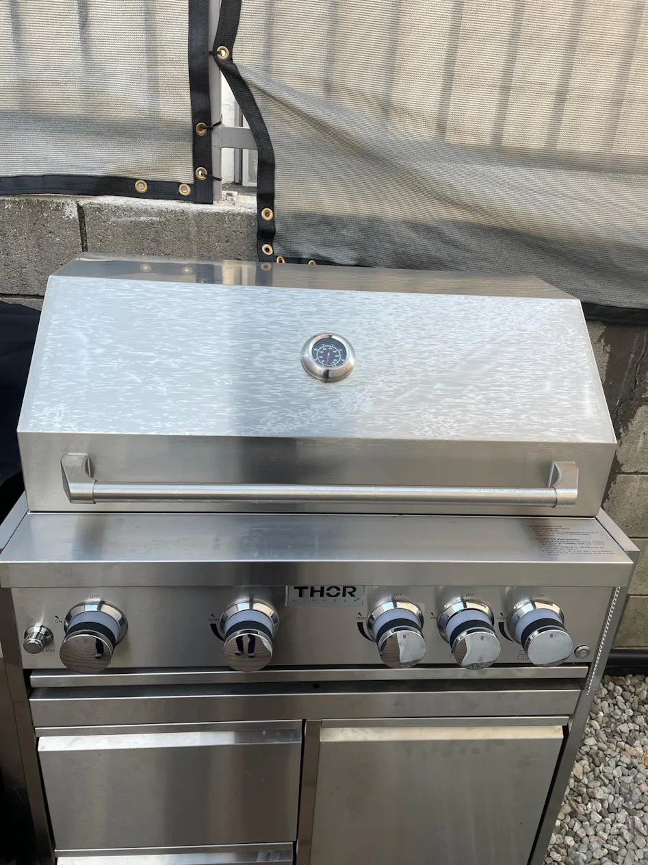Thor Kitchen Pro Style Built-In Liquid Propane Grill (MK04SS304) Thor Kitchen Pro Style Built-In Liquid Propane Grill (MK04SS304)