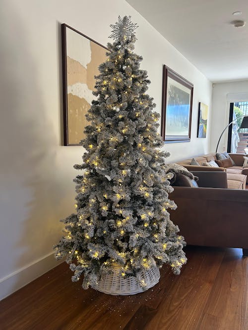 7FT Heavy Snow LED Christmas Tree - 1176 Tips