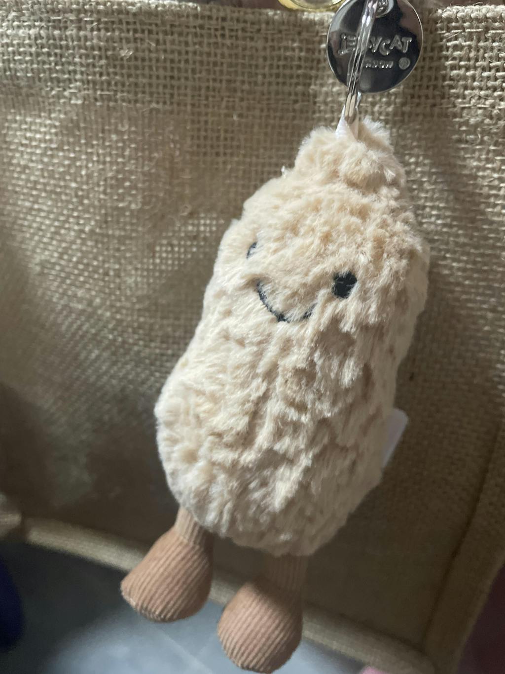 Jellycat 花生鎖匙扣 ｜Amuseables Peanut Bag Charm 18cm