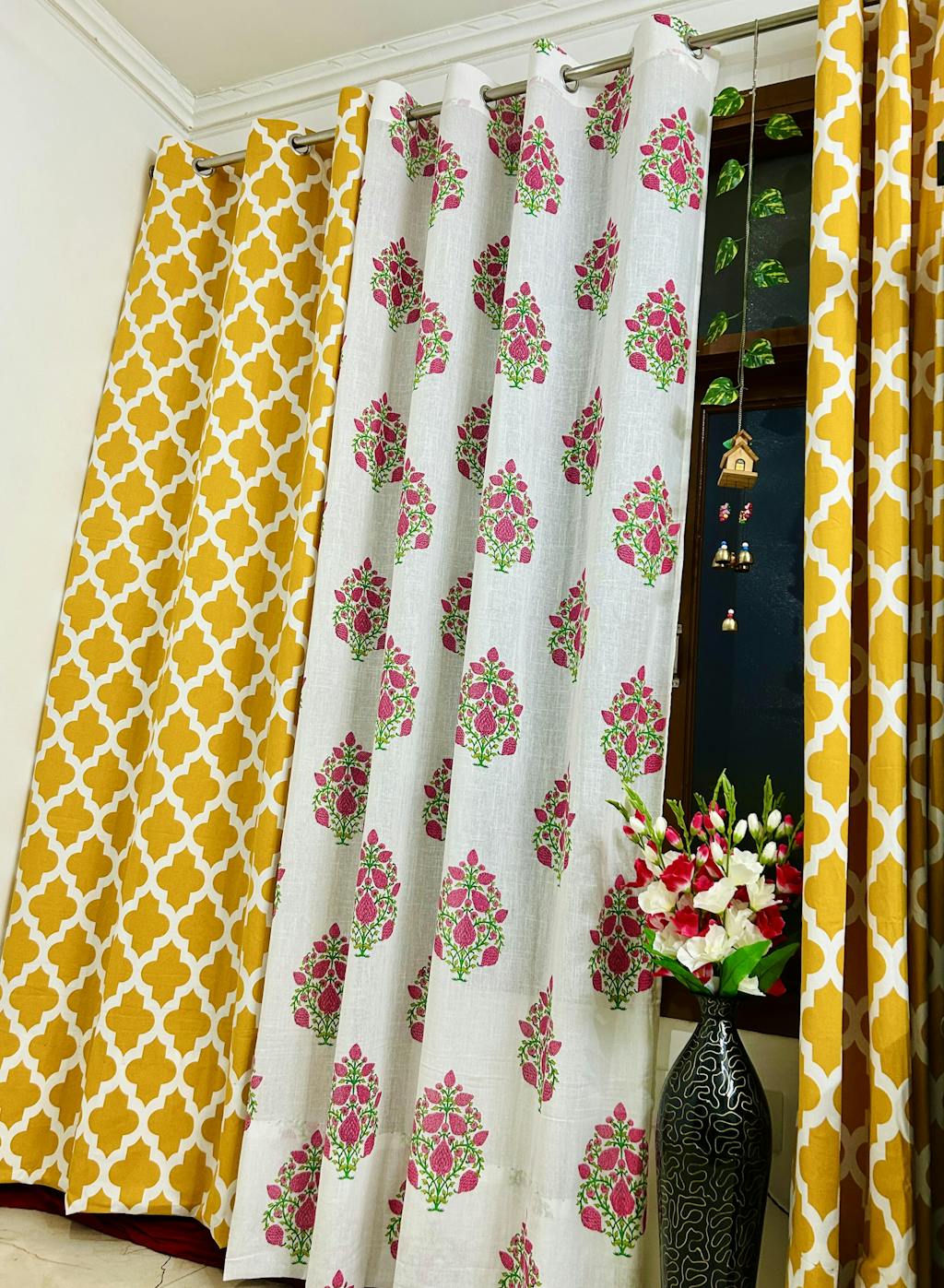 Imprimer Quatrefoil – Printed Semi Blackout Curtain (Yellow)