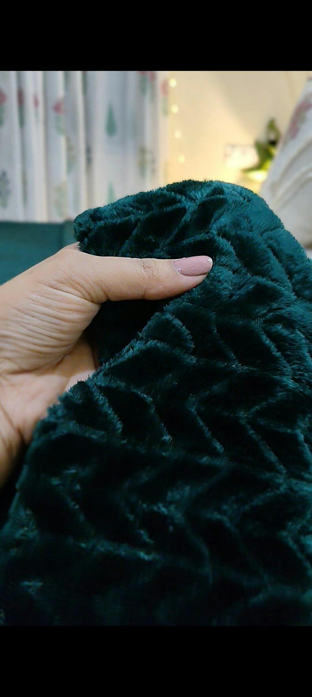 Fort Mellow - Wave Plush Blanket (Emerald Green)