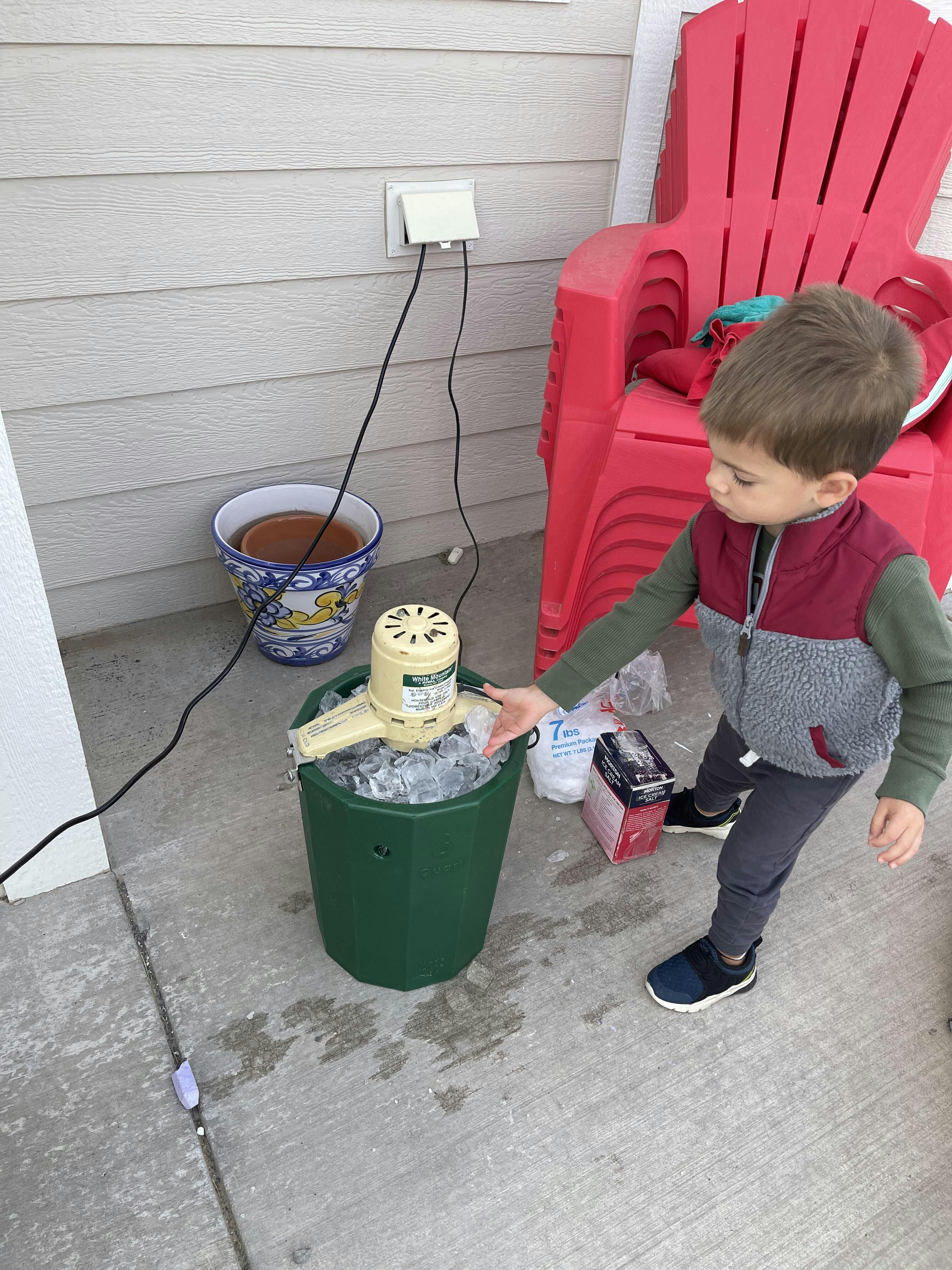 white mountain ice cream maker bucket leaks