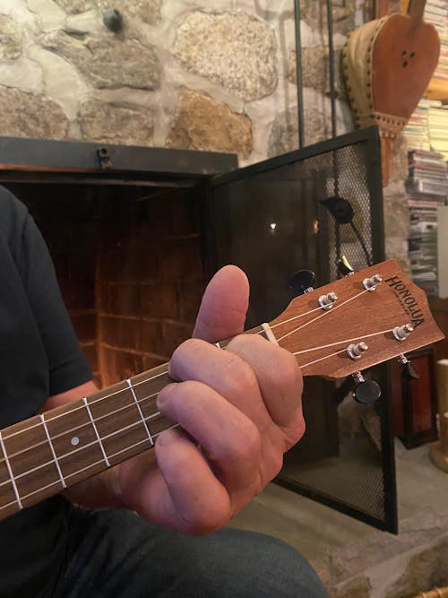 Honu Baritone Ukulele