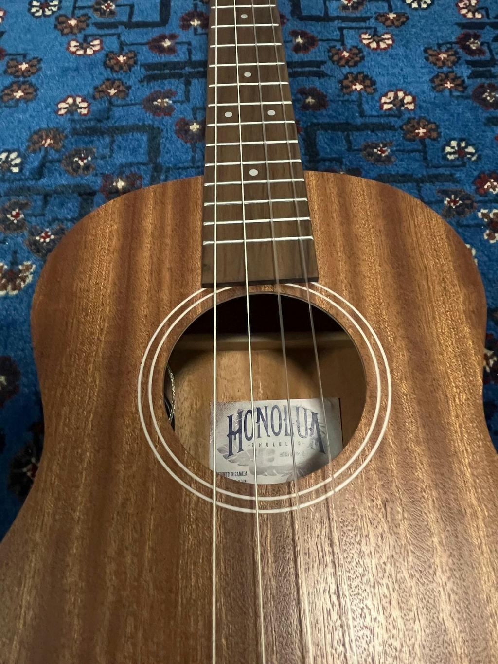 Honu Baritone Acoustic Electric Ukulele