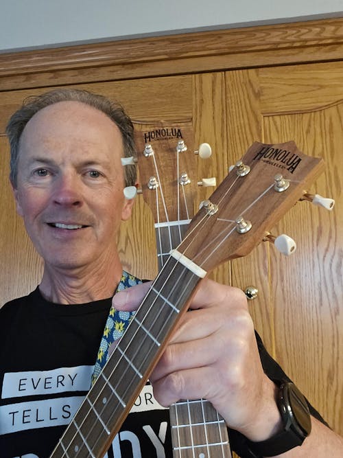 Kohala Deluxe Solid Top Tenor Acoustic Electric Ukulele