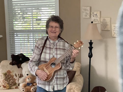 Kohala Deluxe Solid Top Concert Ukulele