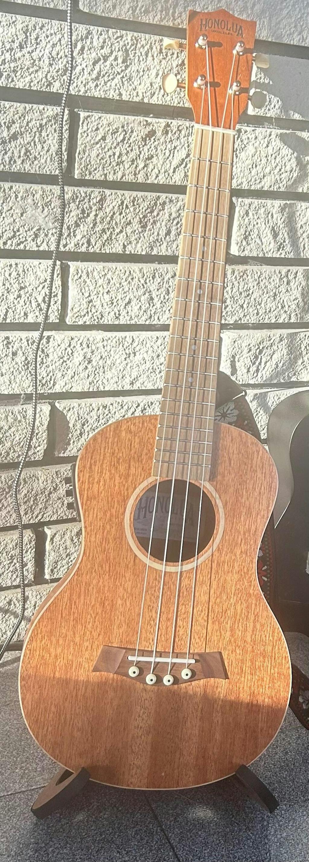 Mano Solid Top Tenor Acoustic Electric Ukulele