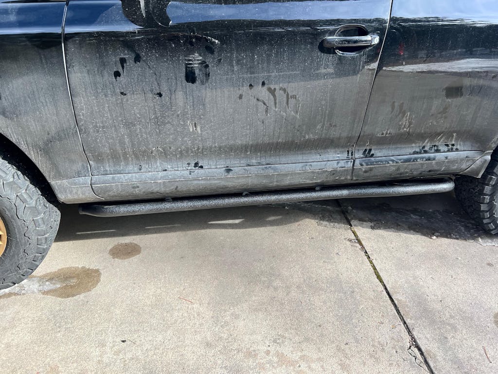 Tube Slider Rocker Guards w/ Kick-Out (03-10 Porsche Cayenne 955/957) - Hooke Road