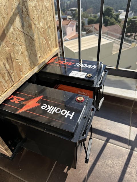 HOOLIKE 25.6V 100Ah Lithium Iron Phosphate (LiFePO4) Battery